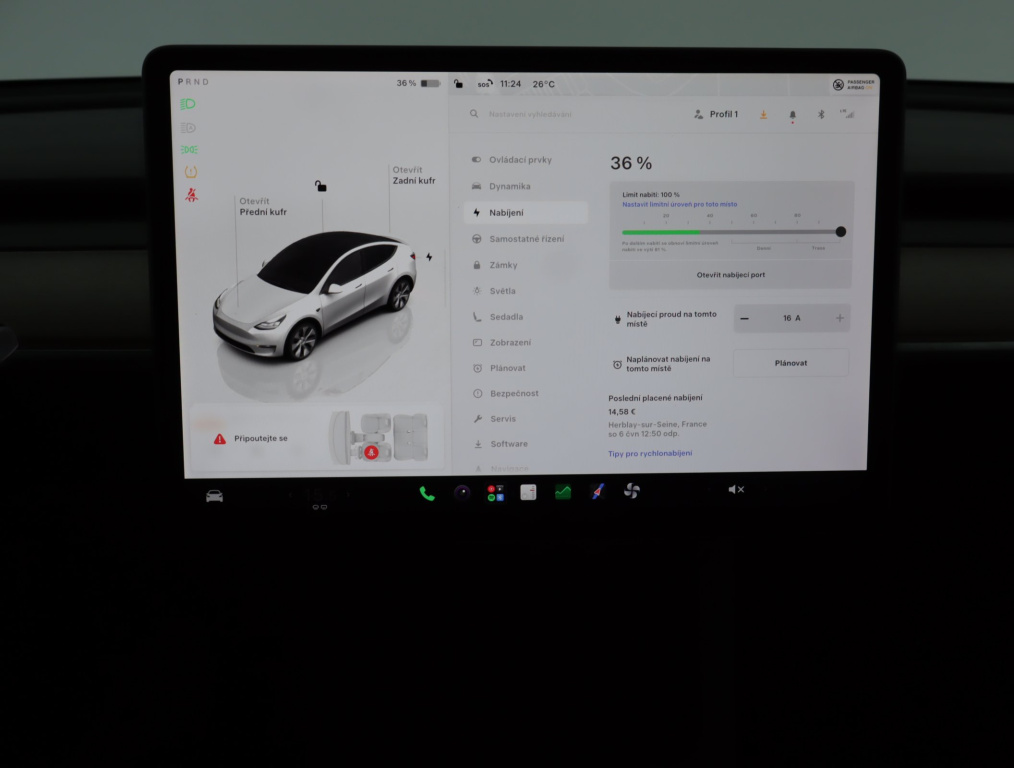 Tesla Model Y 4x4 2023 14