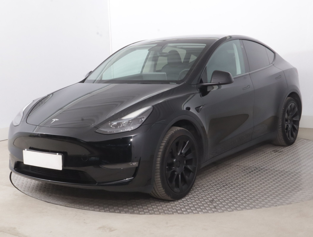 Tesla Model Y 4x4 2023 3