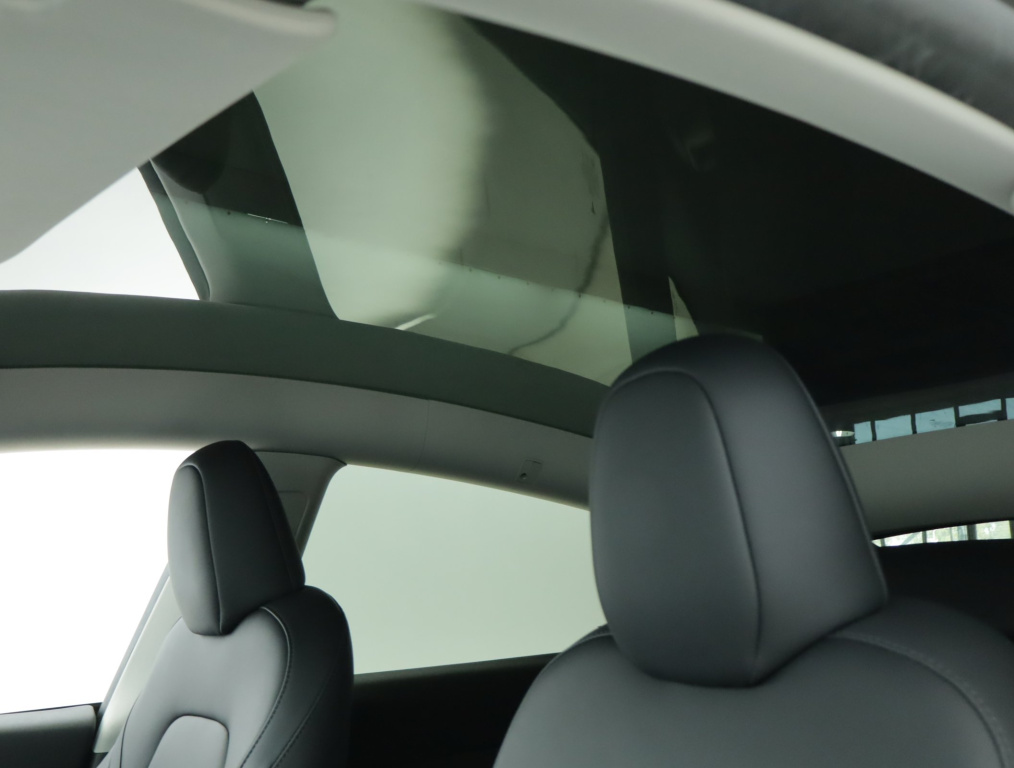 Tesla Model Y 4x4 2023 20