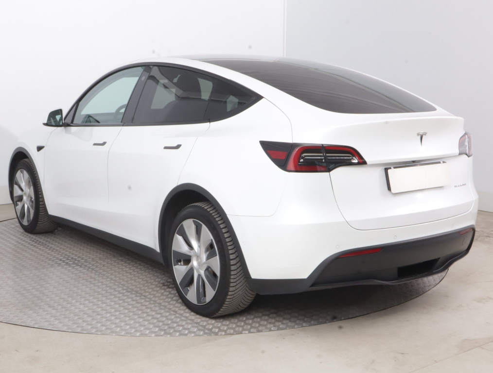Tesla Model Y 4x4 2022 5