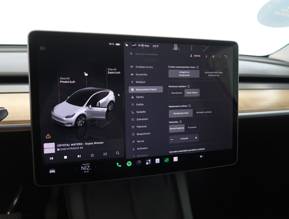 Tesla Model Y 4x4 2022 24