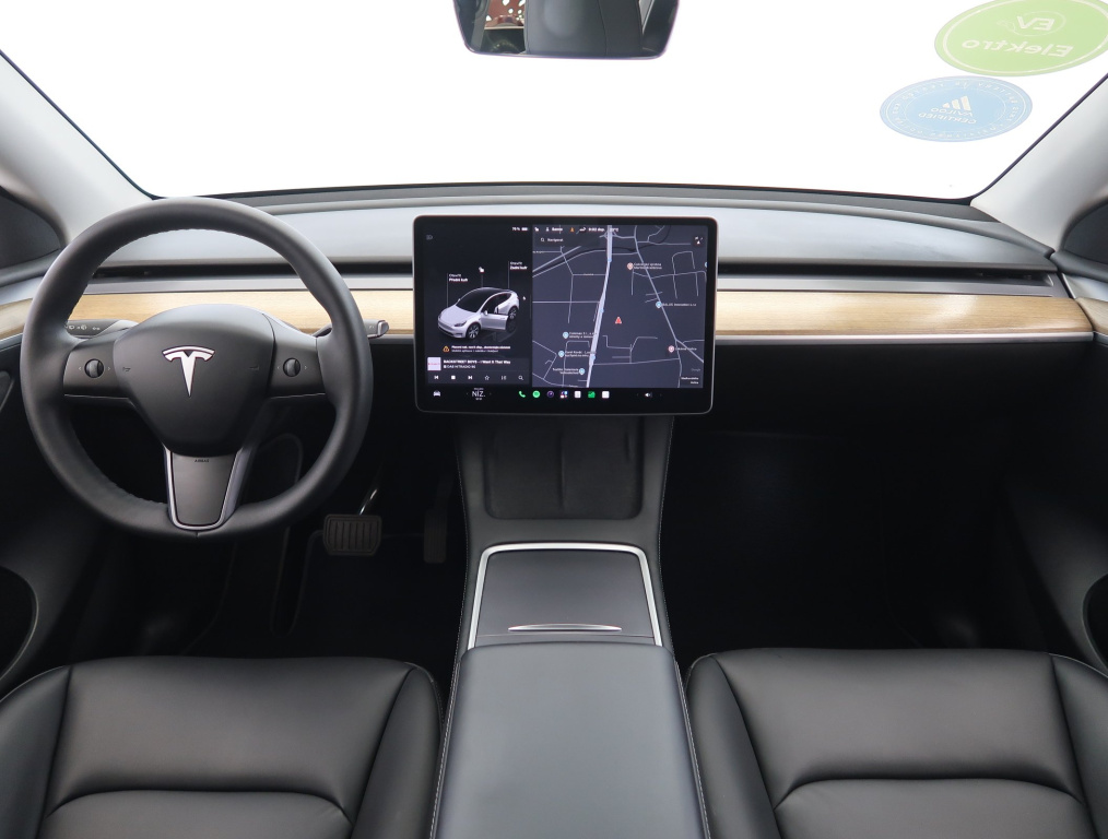 Tesla Model Y 4x4 2022 9