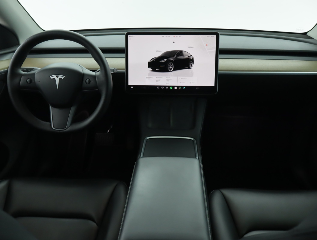 Tesla Model Y 4x4 2022 9