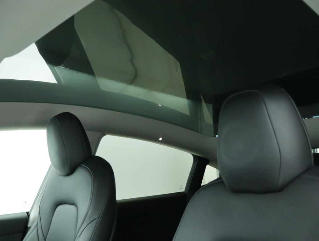 Tesla Model Y 4x4 2022 20