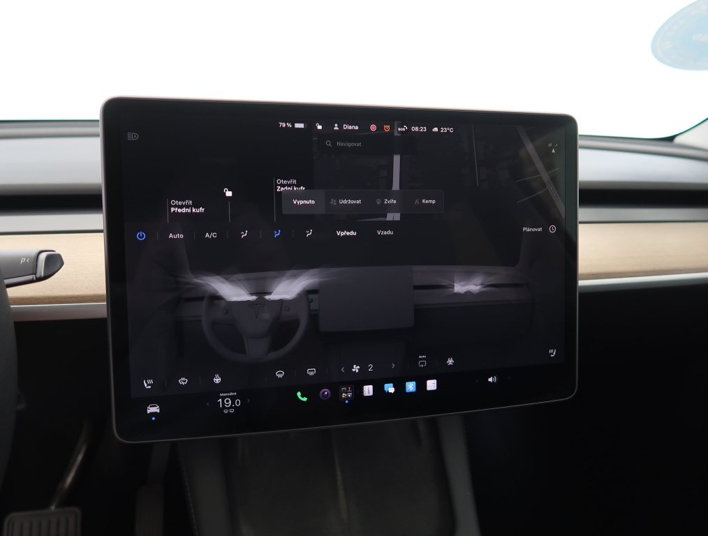 Tesla Model Y 4x4 2022 19