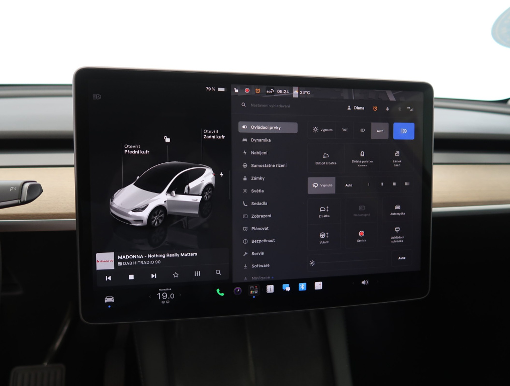 Tesla Model Y 4x4 2022 21