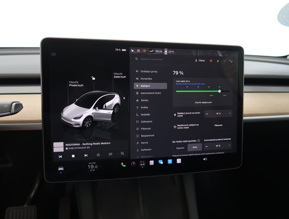 Tesla Model Y 4x4 2022 23