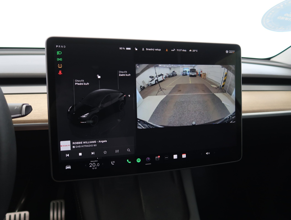 Tesla Model Y 4x4 2022 19