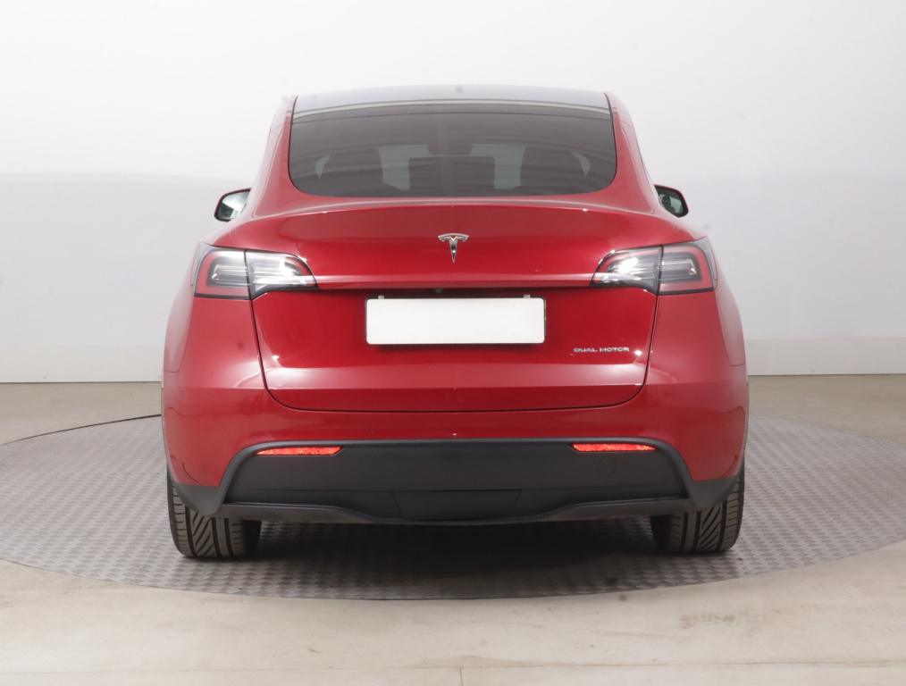Tesla Model Y 4x4 2022 6