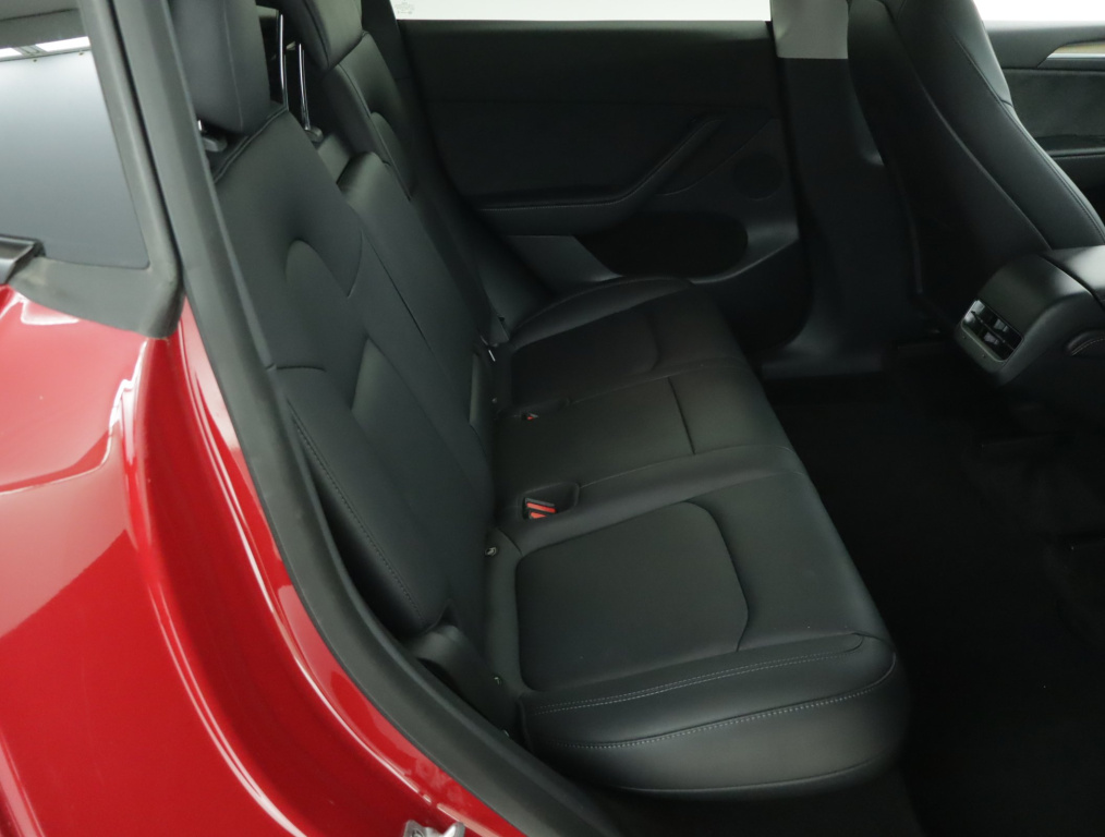 Tesla Model Y 4x4 2022 11