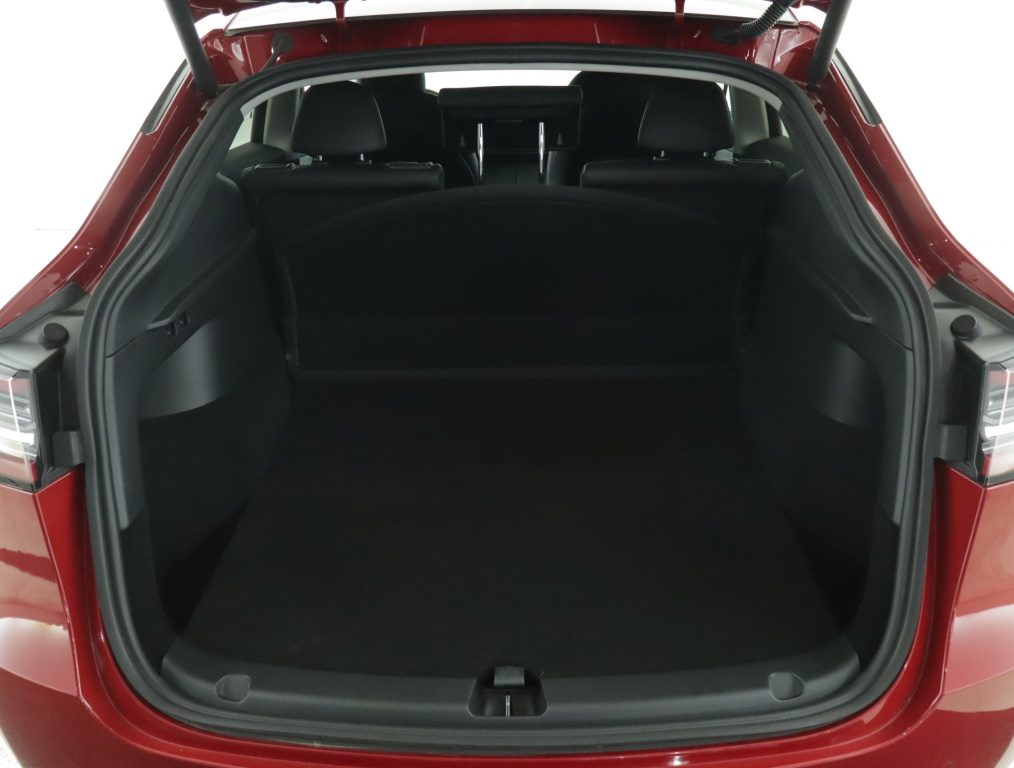 Tesla Model Y 4x4 2022 17