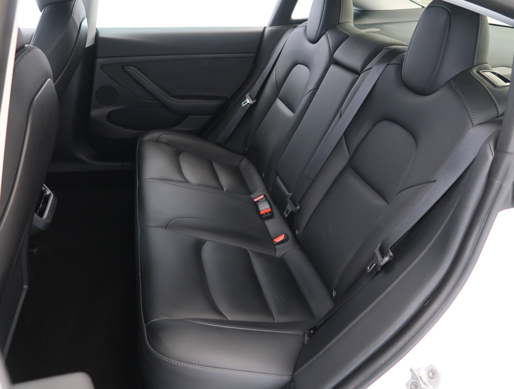 Tesla Model 3 4x4 2023 12