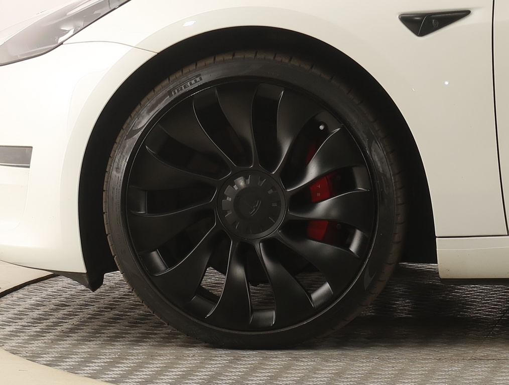 Tesla Model 3 4x4 2023 17