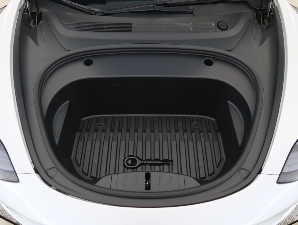 Tesla Model 3 4x4 2023 18