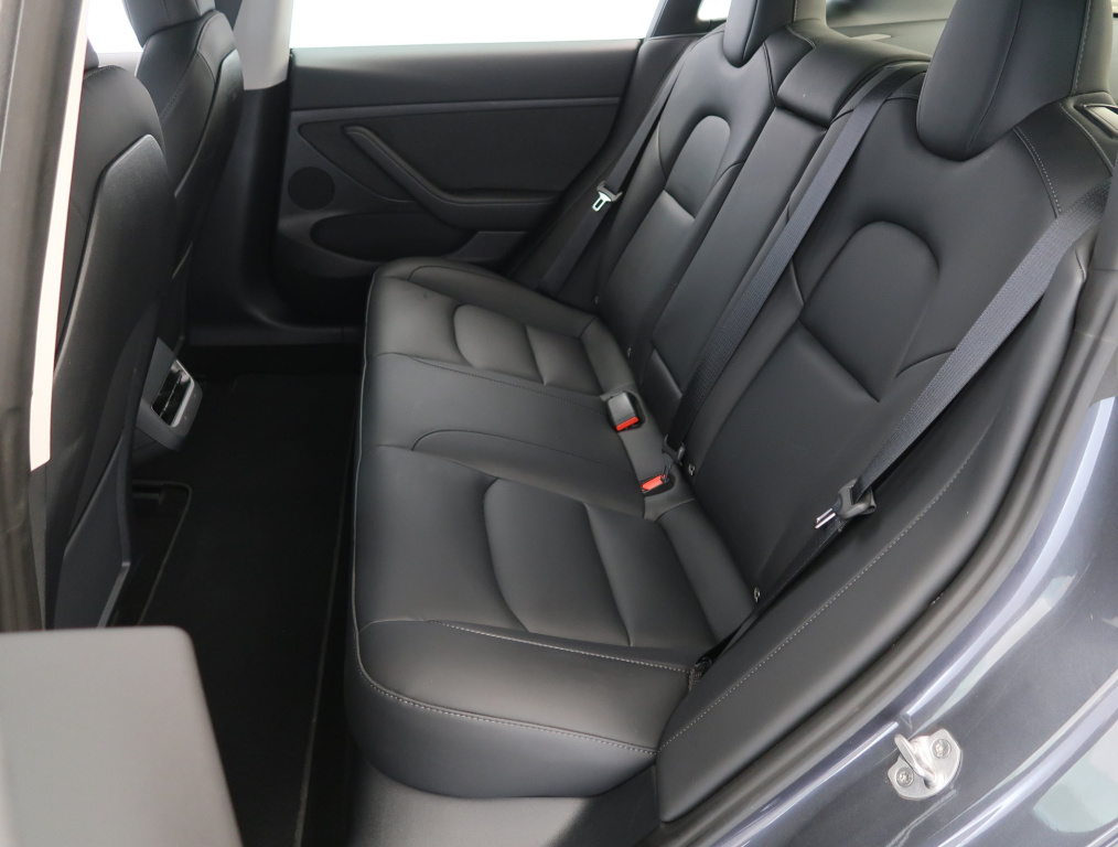 Tesla Model 3 4x4 2023 12
