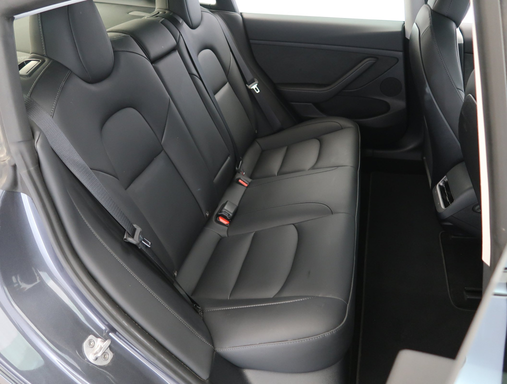 Tesla Model 3 4x4 2023 11