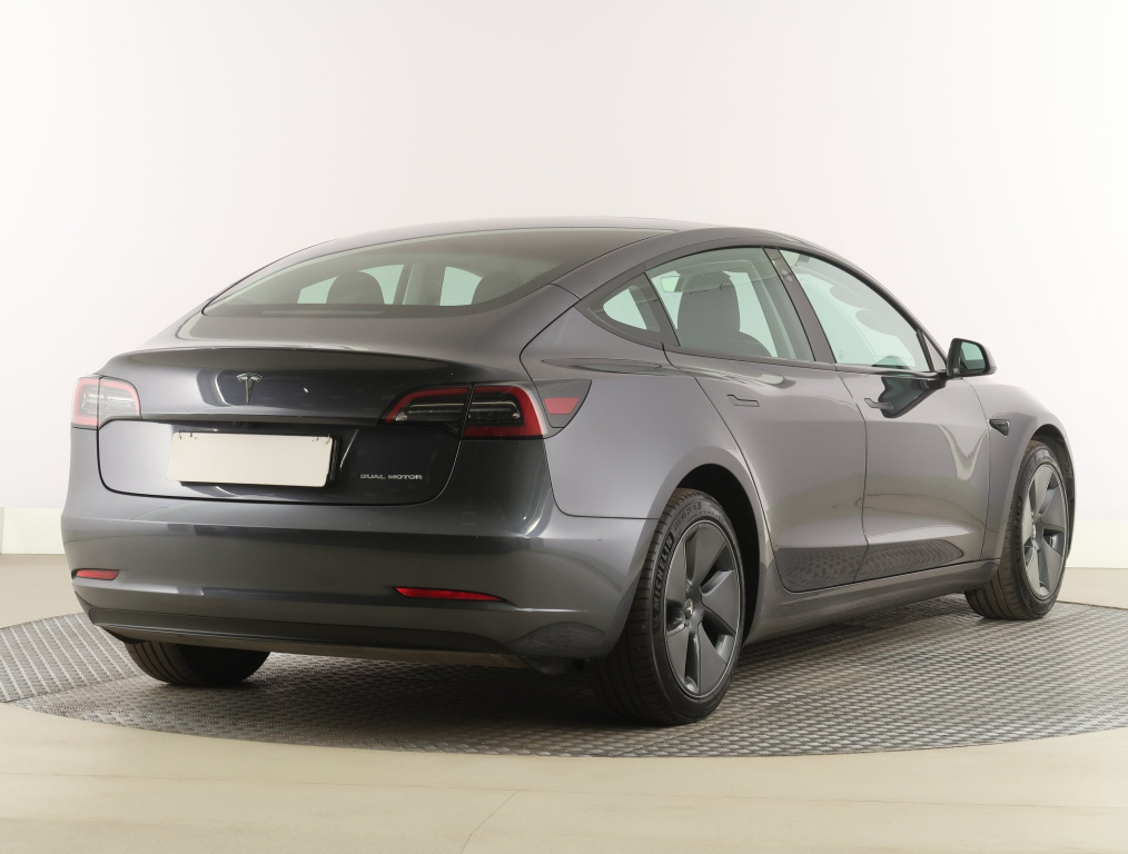 Tesla Model 3 4x4 2023 7