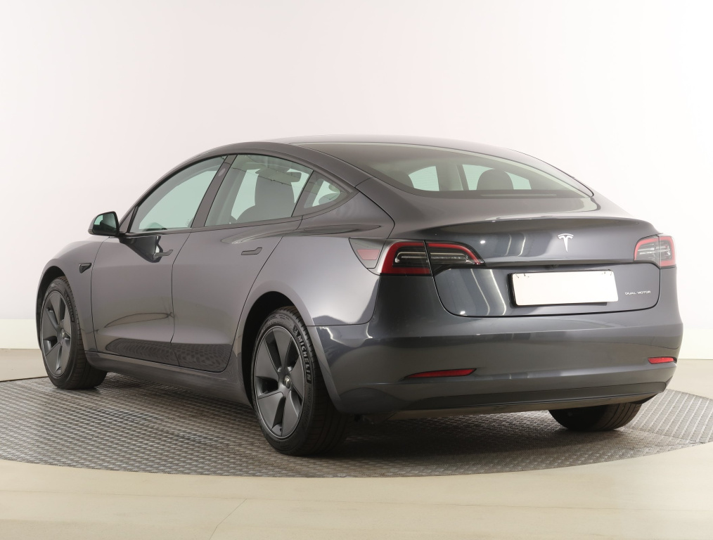 Tesla Model 3 4x4 2023 5