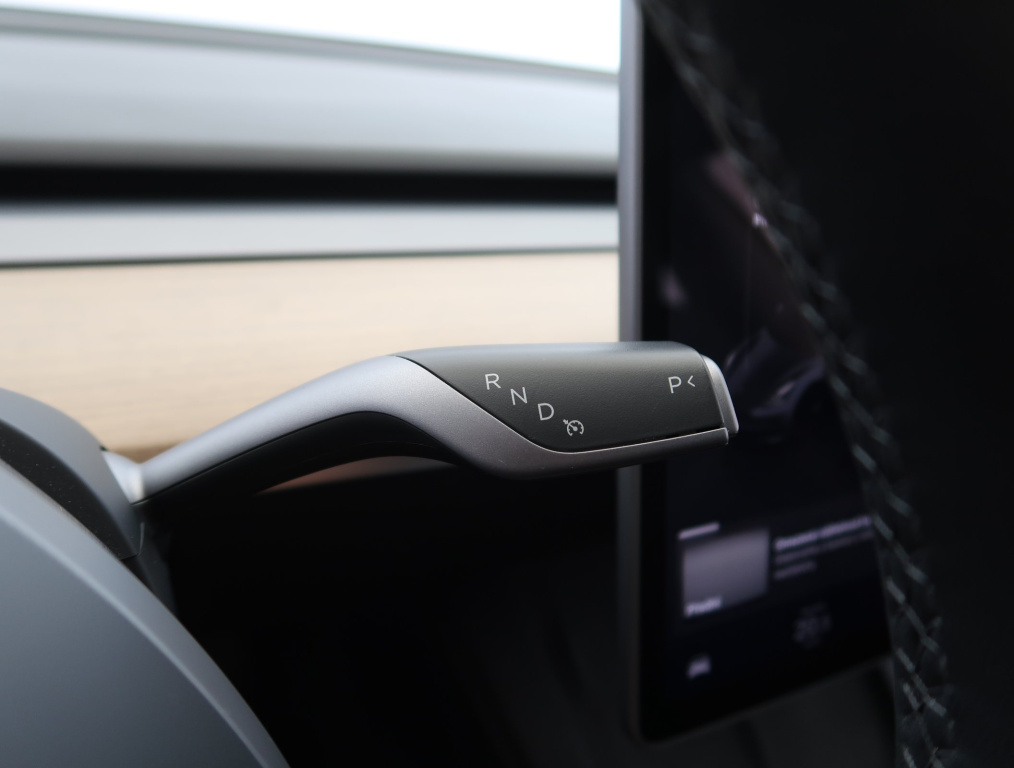 Tesla Model 3 4x4 2023 15