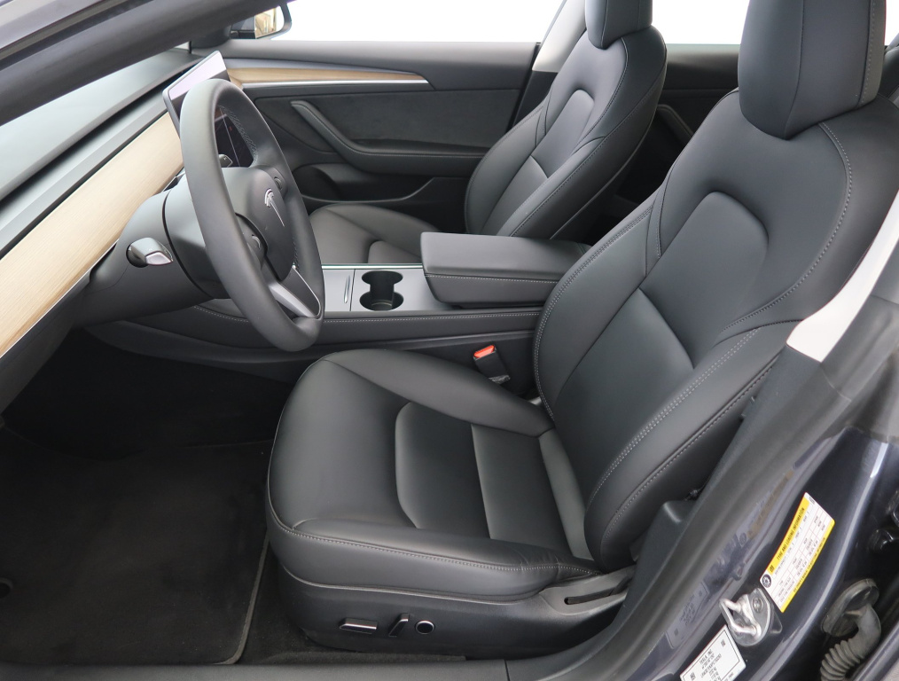 Tesla Model 3 4x4 2023 13