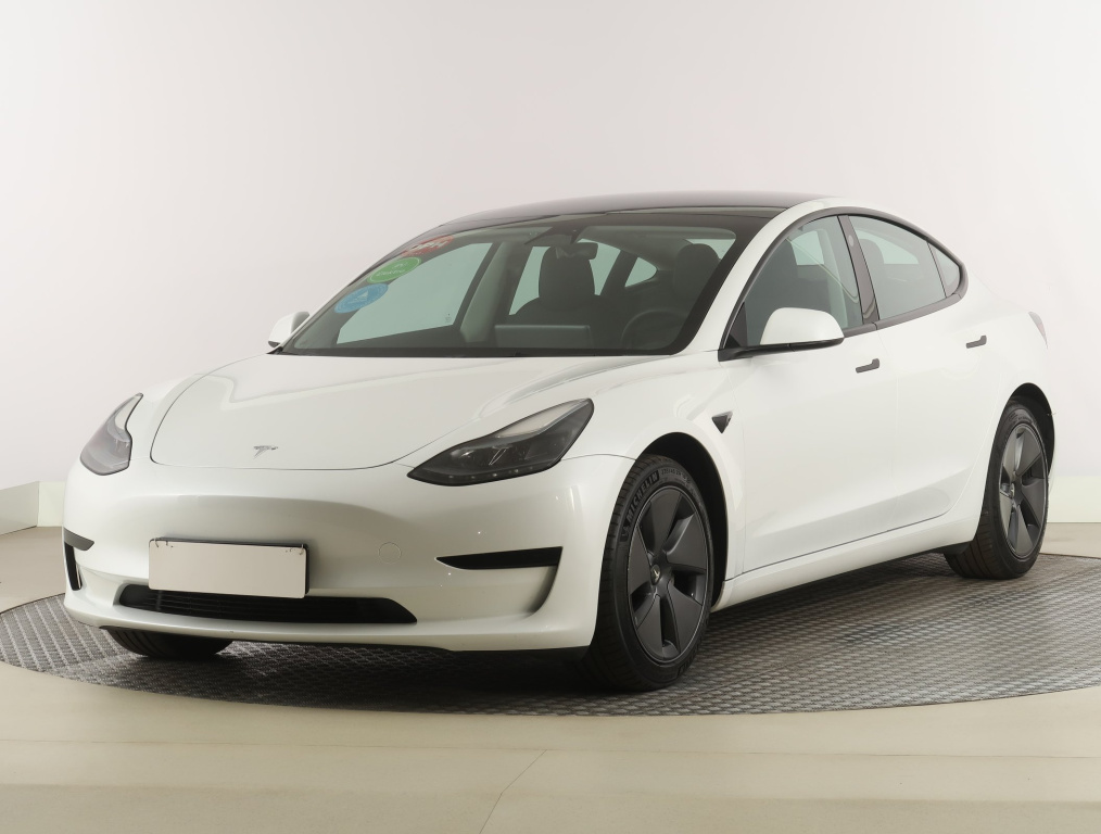 Tesla Model 3 2023 3