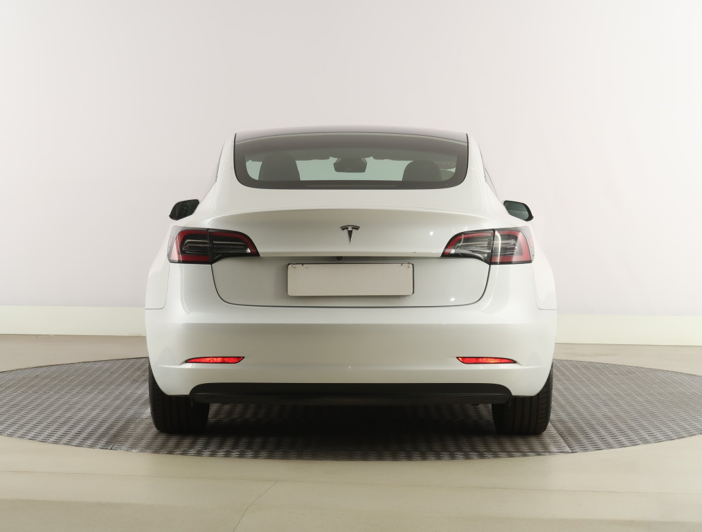 Tesla Model 3 2023 6
