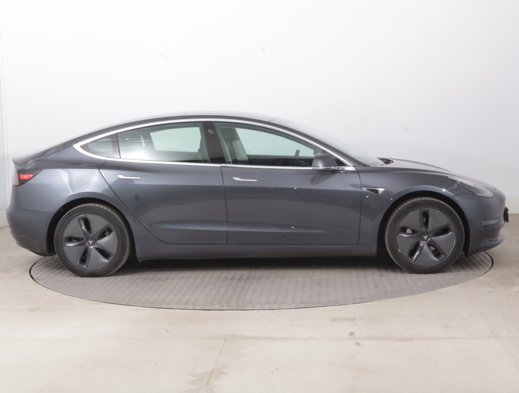 Tesla Model 3 4x4 2019 8