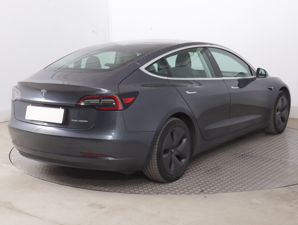 Tesla Model 3 4x4 2019 7