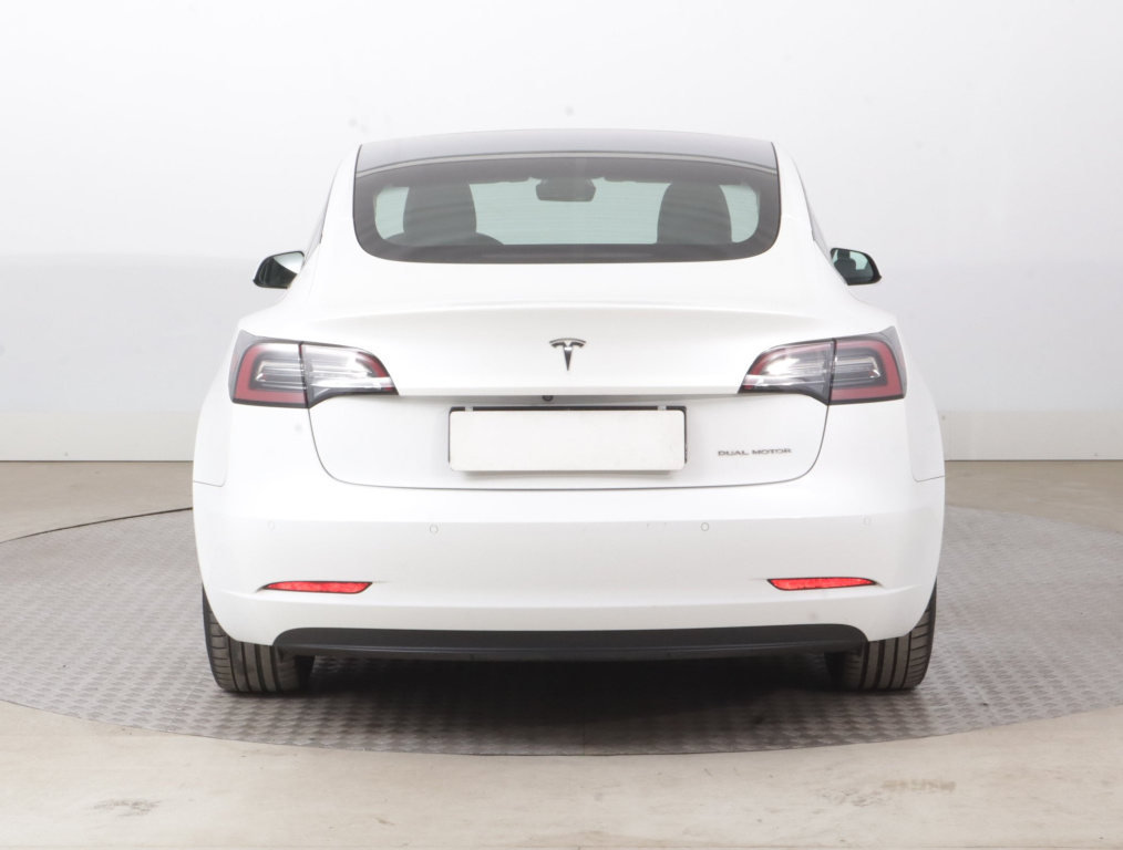 Tesla Model 3 4x4 2021 6
