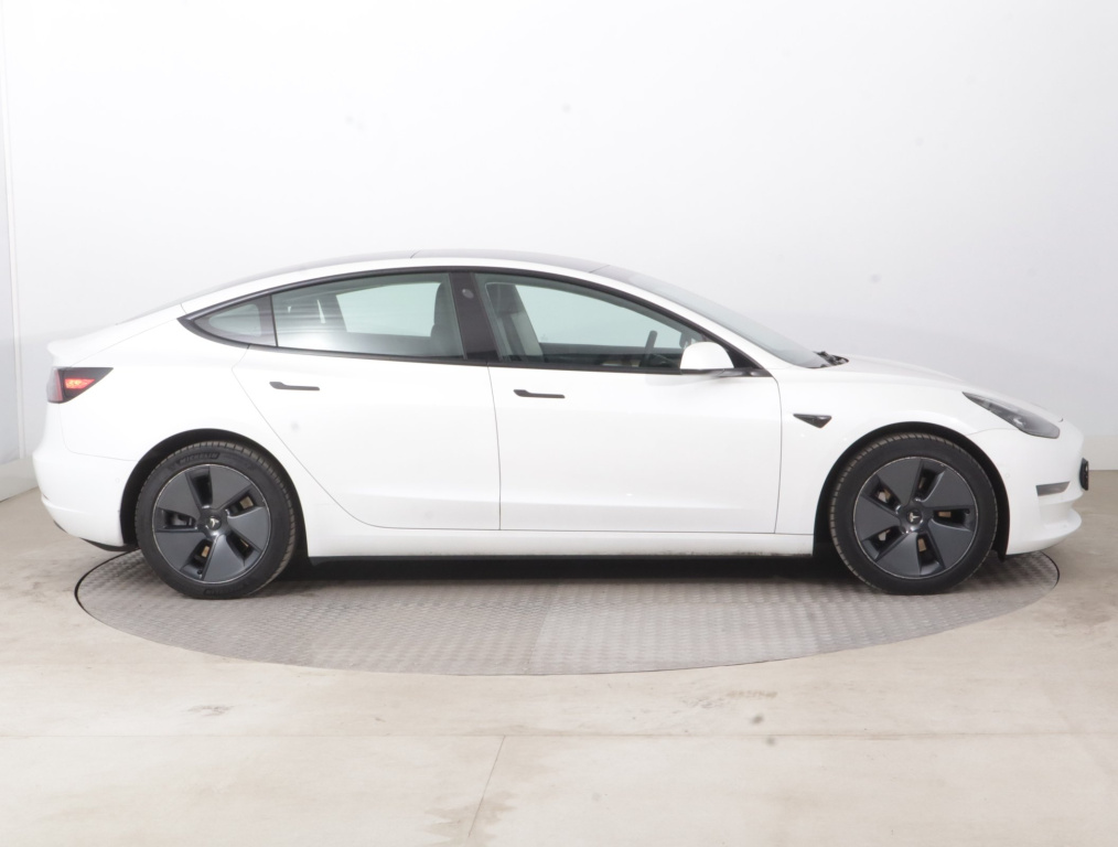Tesla Model 3 4x4 2021 8