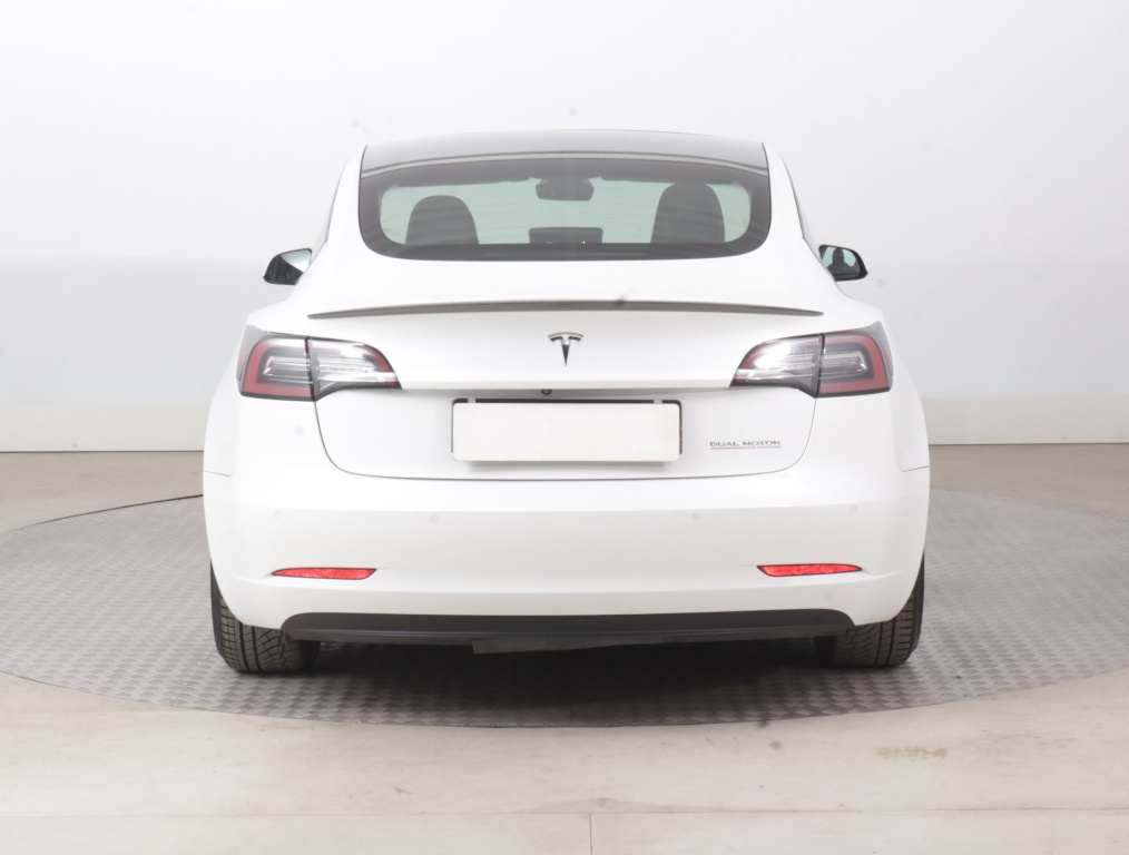 Tesla Model 3 4x4 2021 6