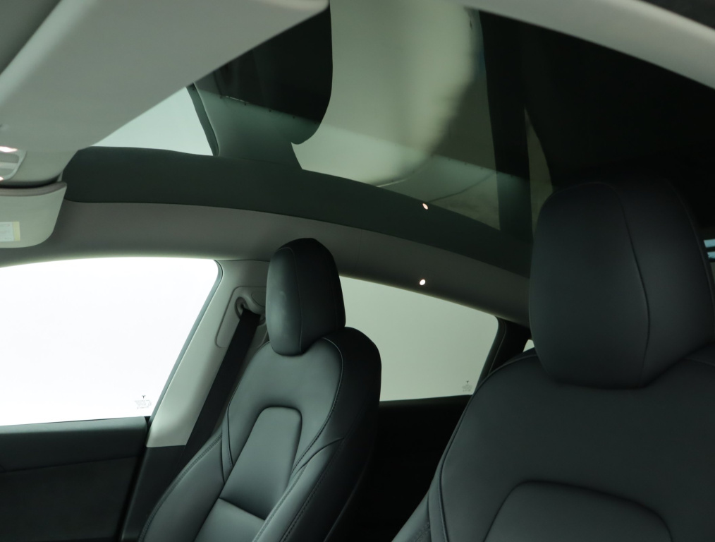 Tesla Model Y 4x4 2022 22