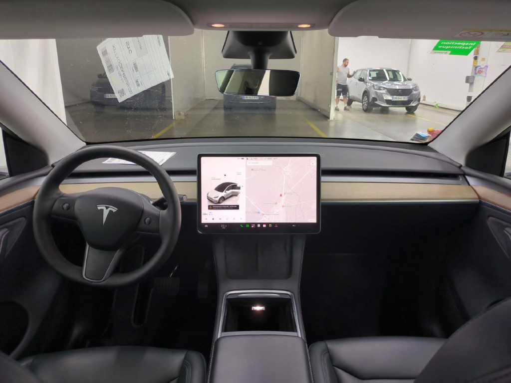 Tesla Model Y 4x4 2023 3