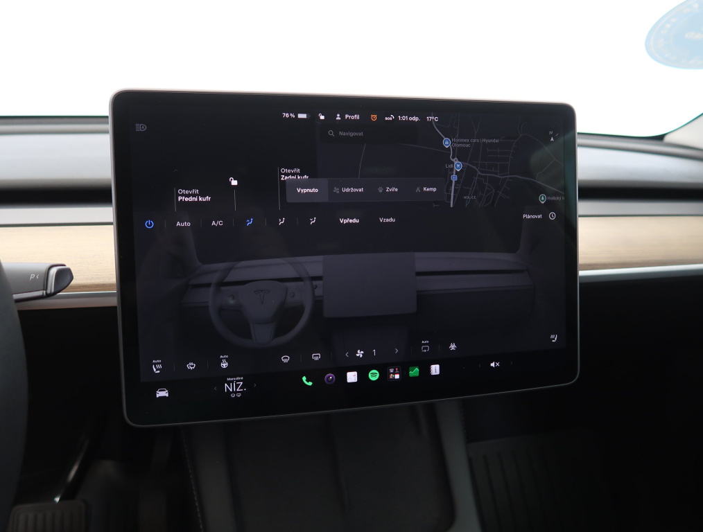 Tesla Model Y 4x4 2022 19