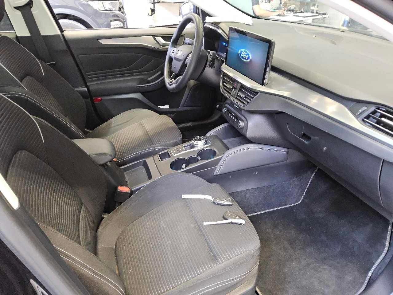 Ford Focus Turnier 1.5 EB Titanium X NAVI LED Shz Sportsitze B&O 3