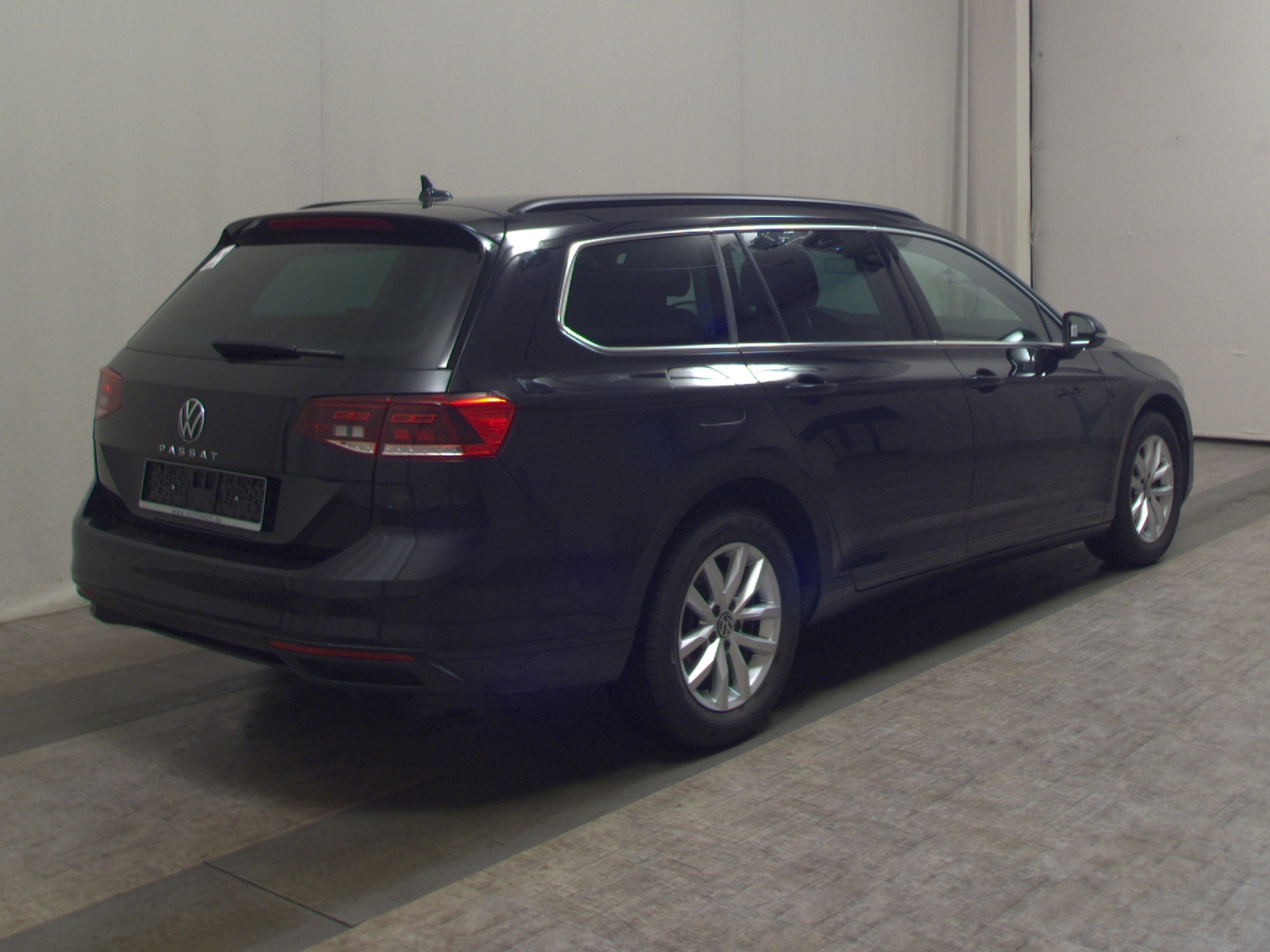 Volkswagen Passat Variant 2.0 TDI Business Navi LED AID RFK 4