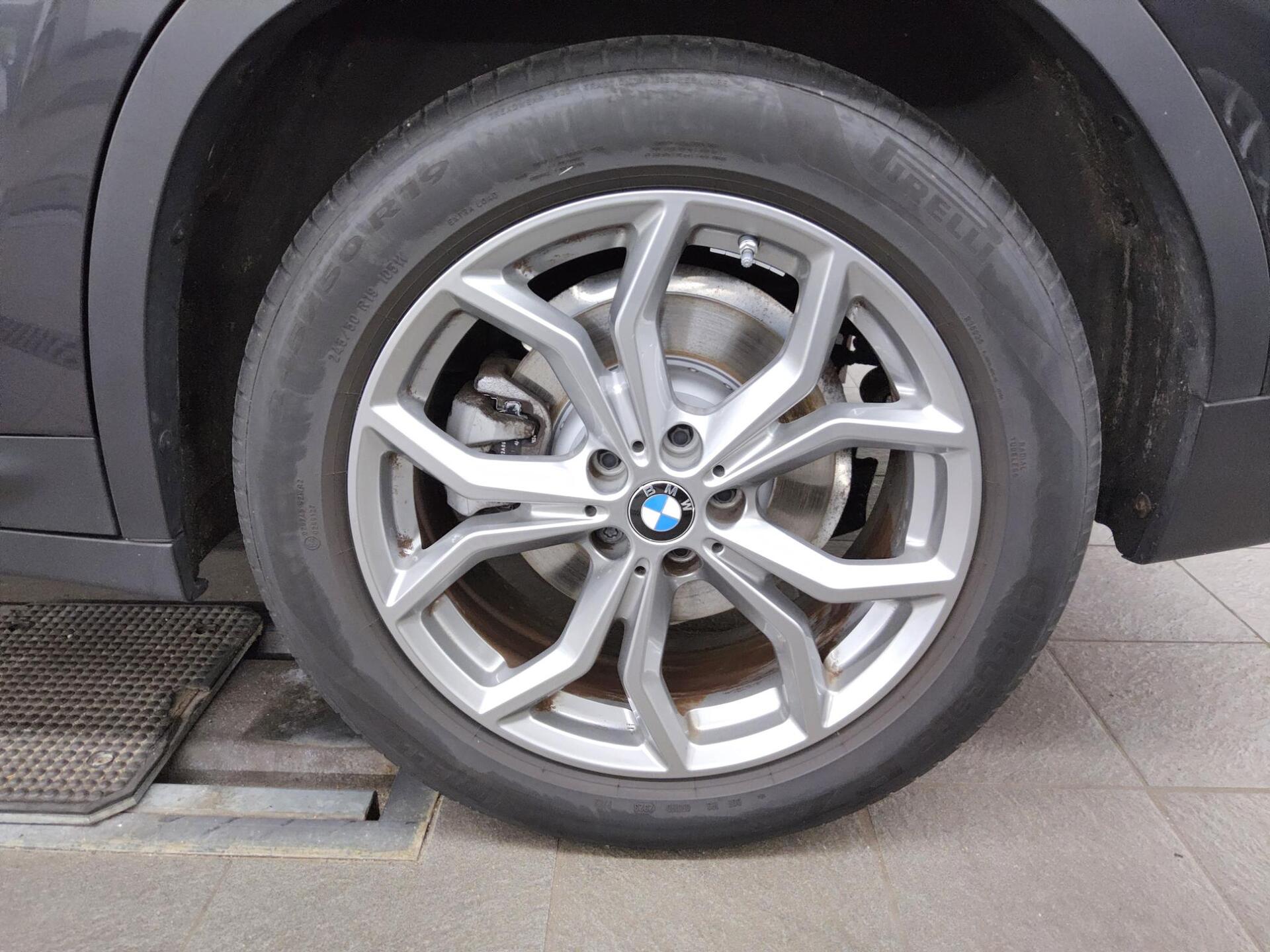 BMW X3 xDrive30e X-Line Navi LED+ Leder LC-Pro Pano 11