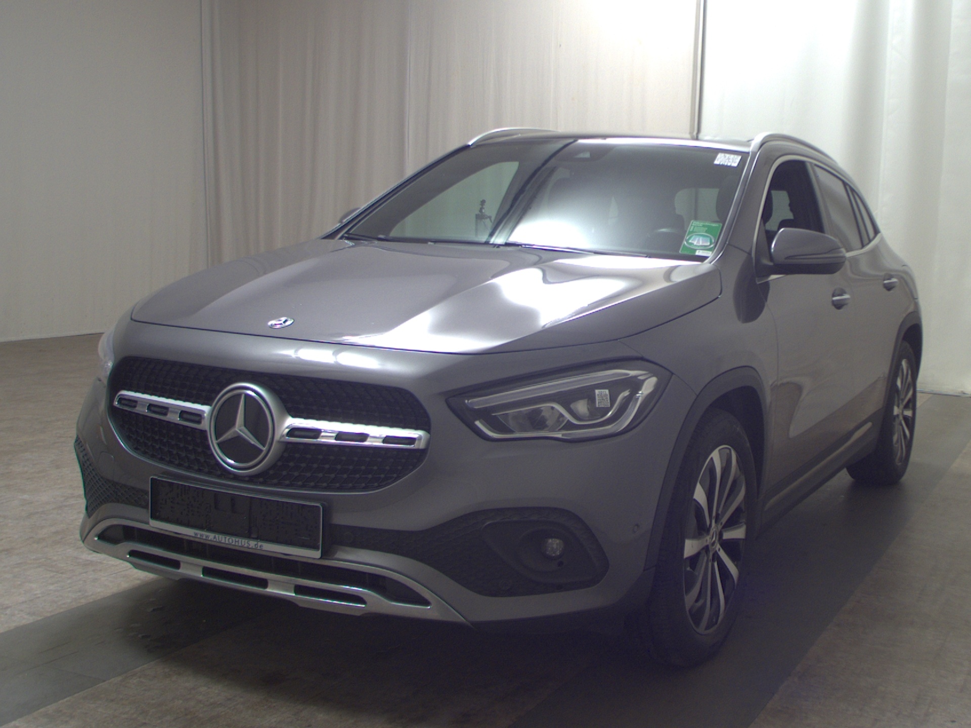 Mercedes-Benz GLA 220 d Progressive Leder Navi LED MBUX Pano Sound 2