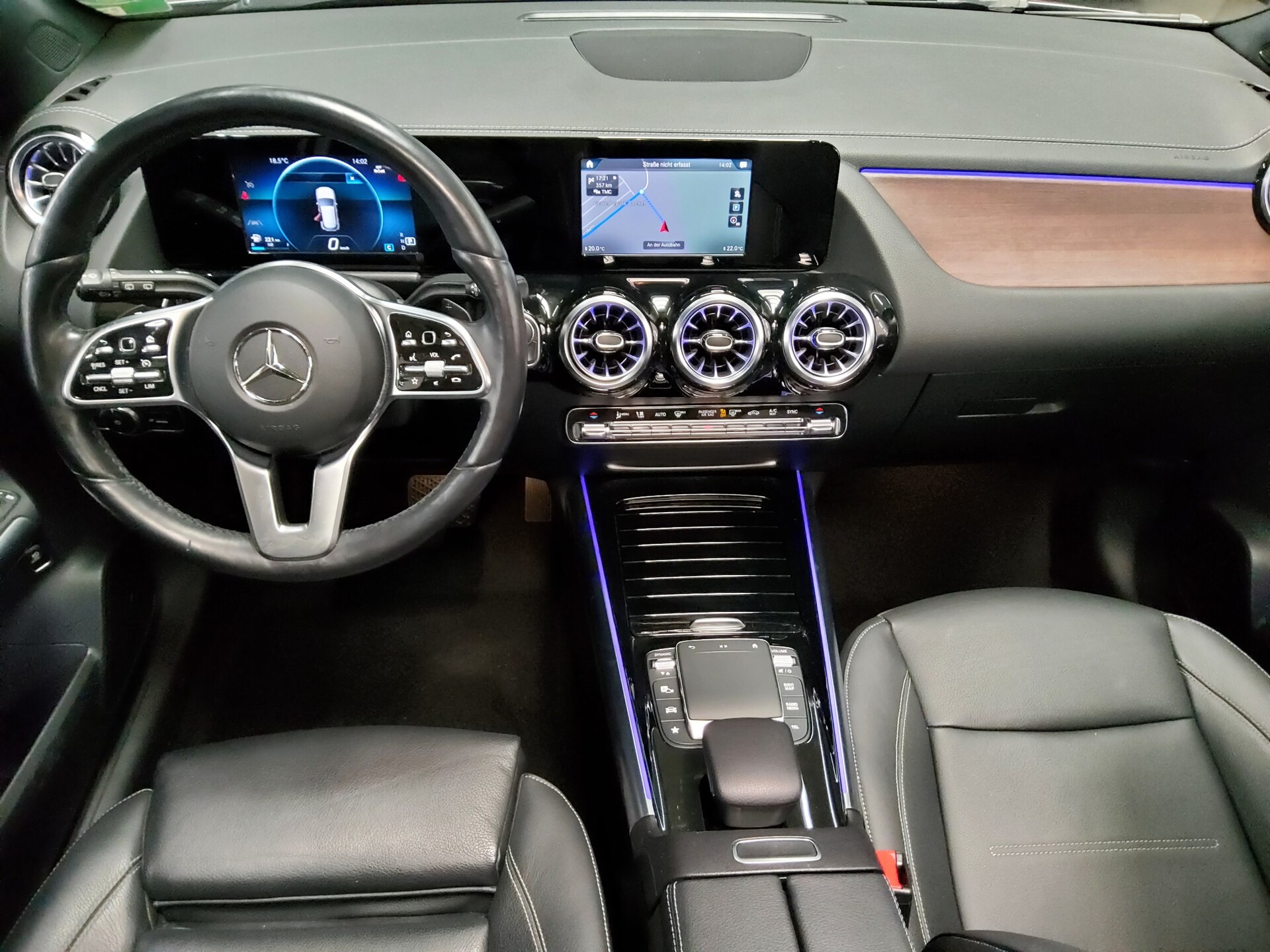 Mercedes-Benz GLA 220 d Progressive Leder Navi LED MBUX Pano Sound 5