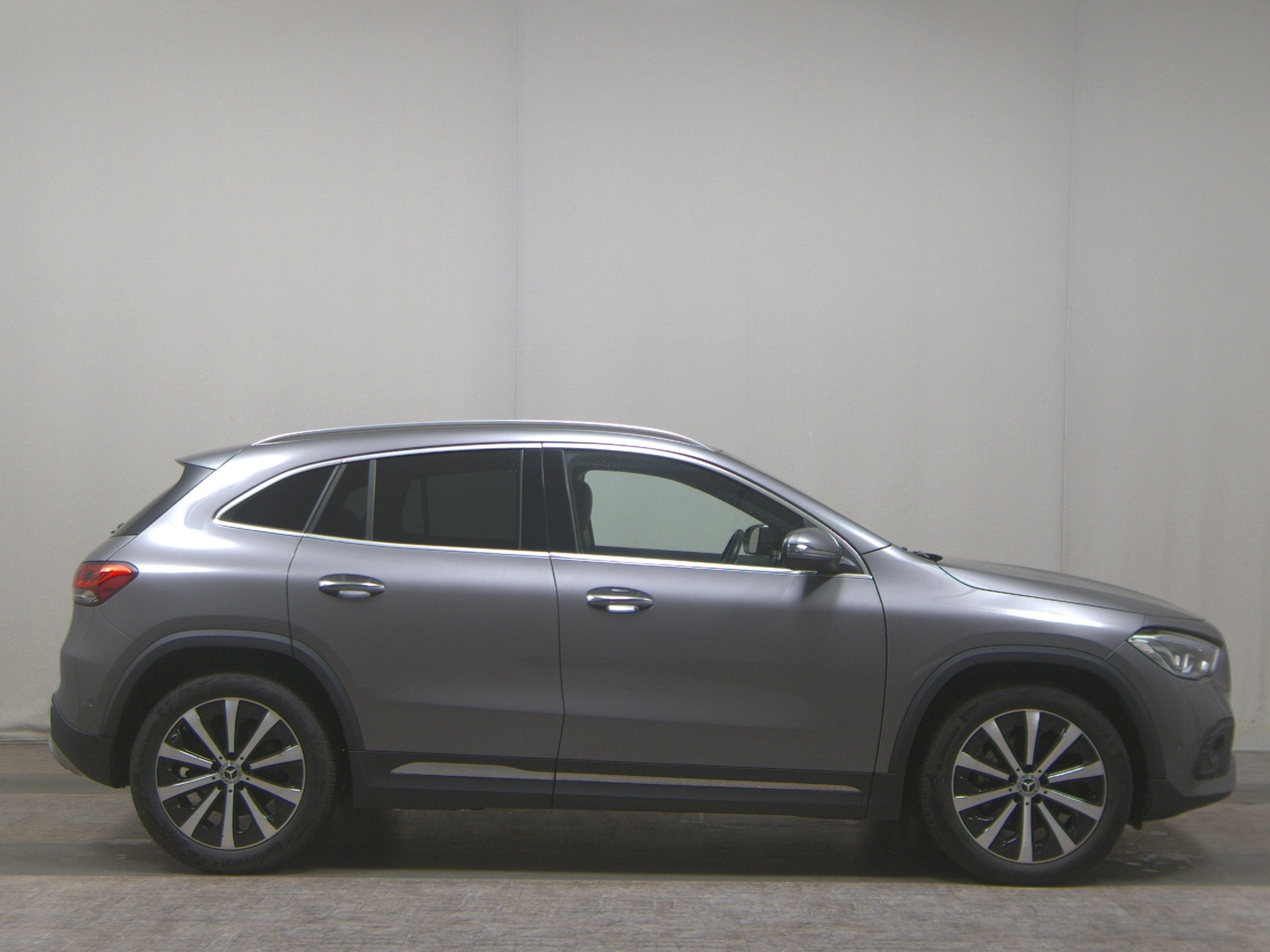 Mercedes-Benz GLA 220 d Progressive Leder Navi LED MBUX Pano Sound