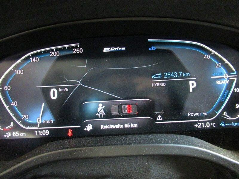 BMW X3 xDrive30e Navi LED LC-Pro Leder AHK 4