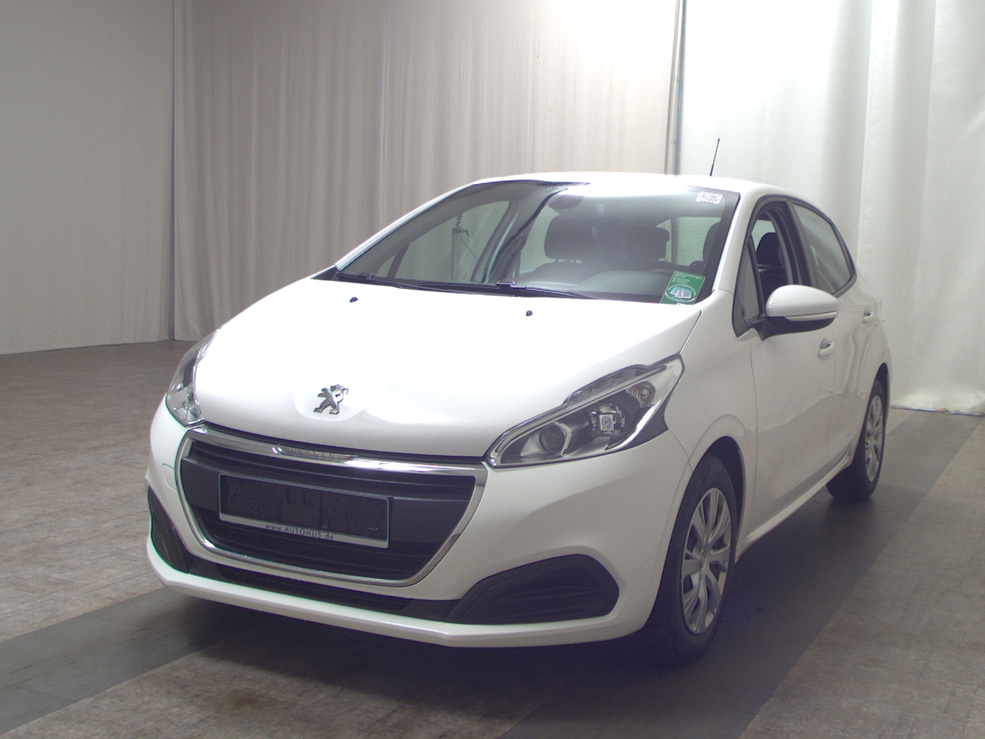 Peugeot 208 1.5 BlueHDI Active Navi Shz PDC 2