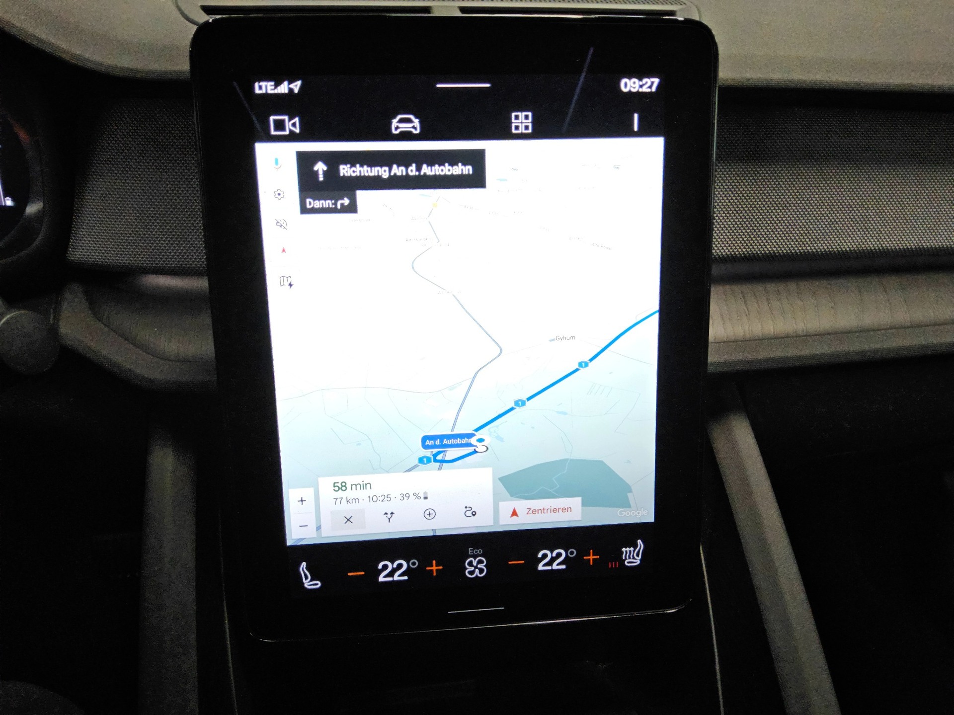Polestar 2 Navi LED Pano 7