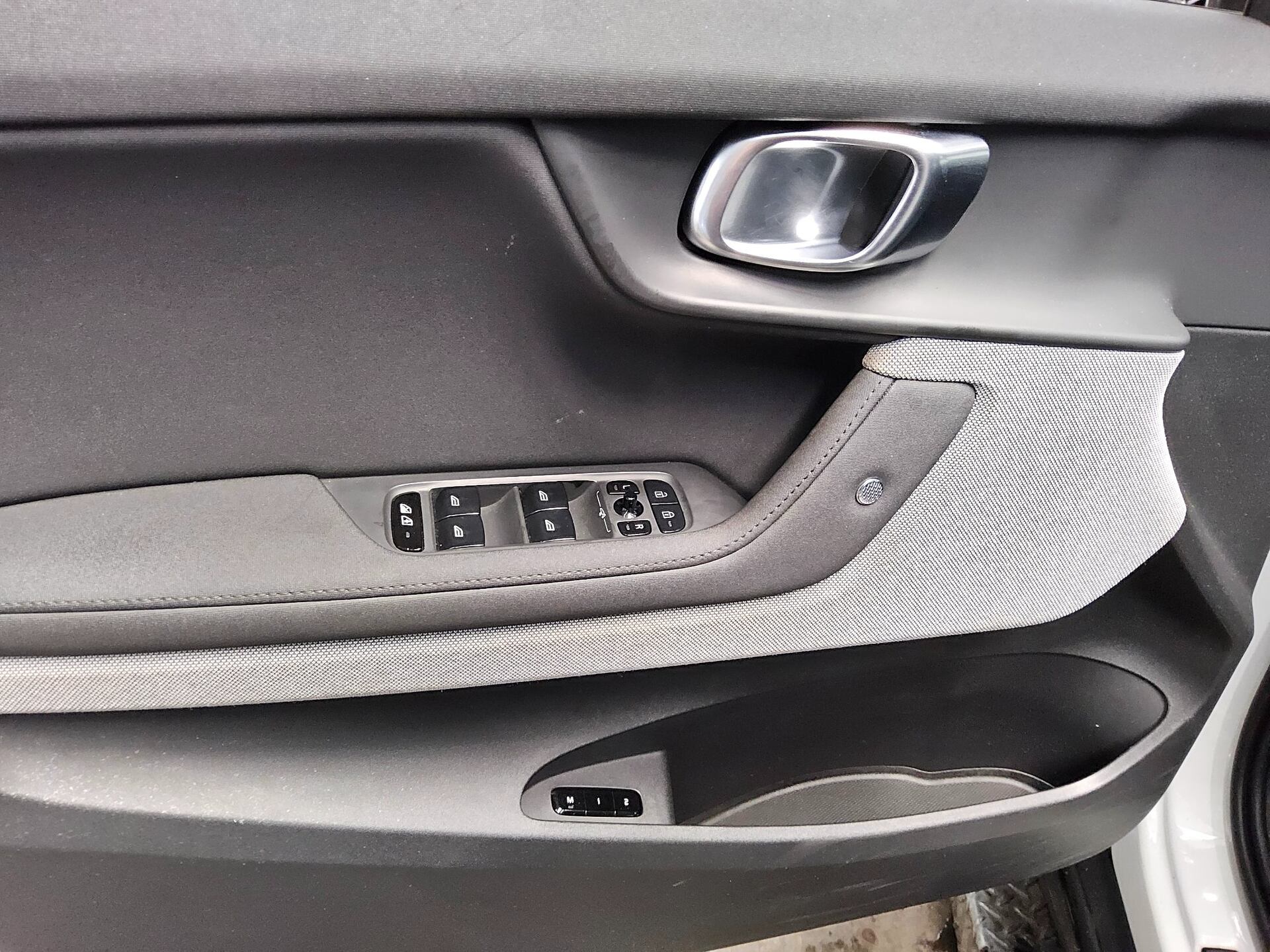 Polestar 2 Navi LED Pano 10