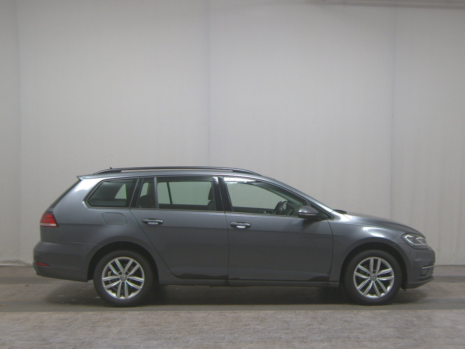 Volkswagen Golf-7 Var. 2.0 TDI Comf. Navi LED ACC PDC