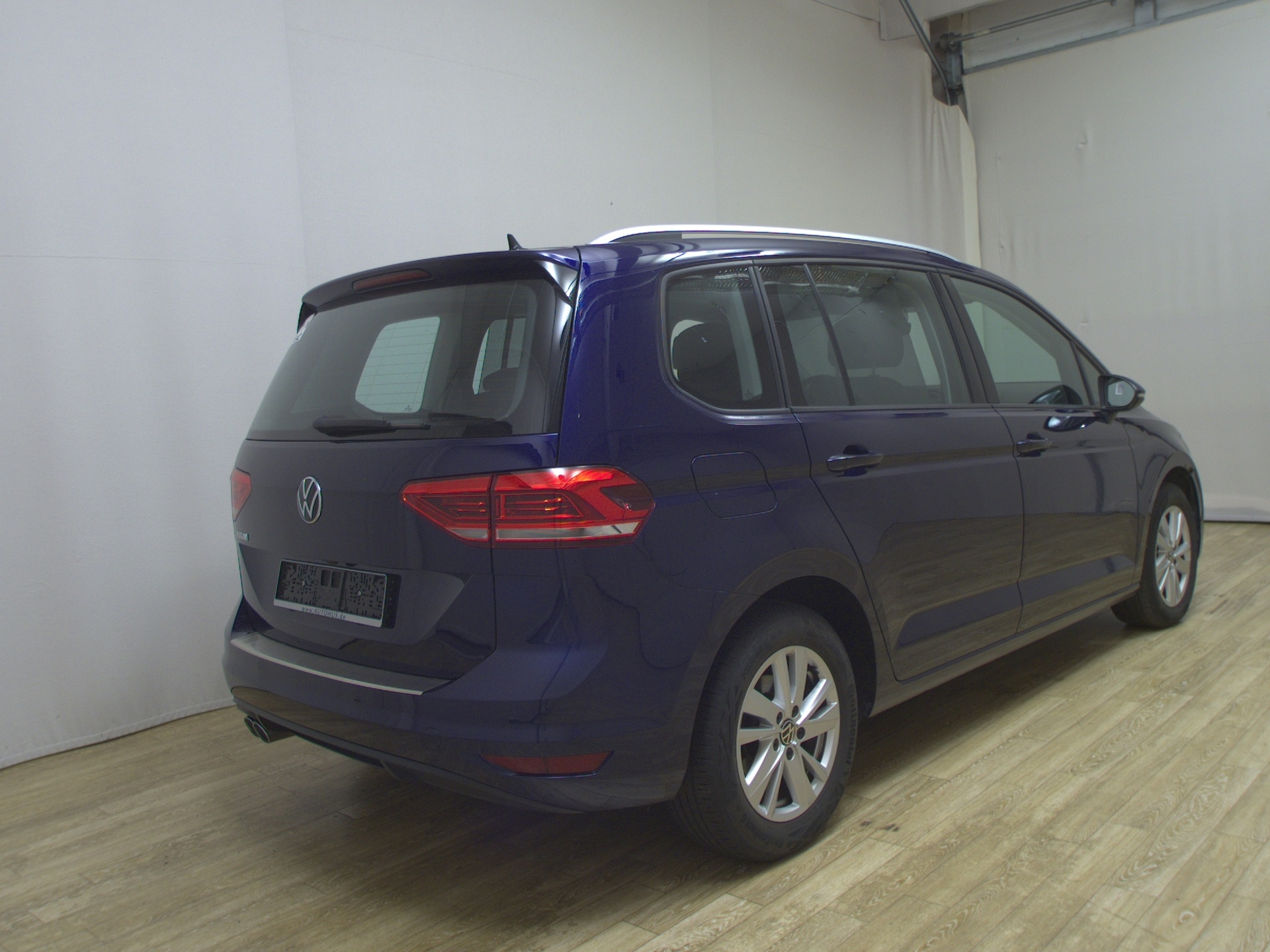 Volkswagen Touran 2.0 TDI Comf. Navi LED AID 4xShz StHzg. El.Heck Pano RFK 4