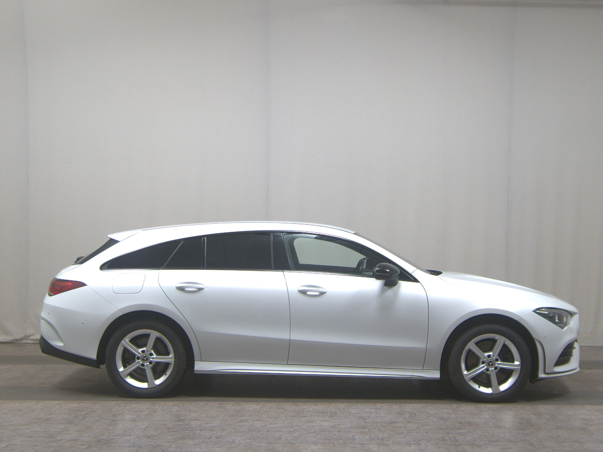 Mercedes-Benz CLA 250 Shooting Brake e AMG-Line Navi LED Night