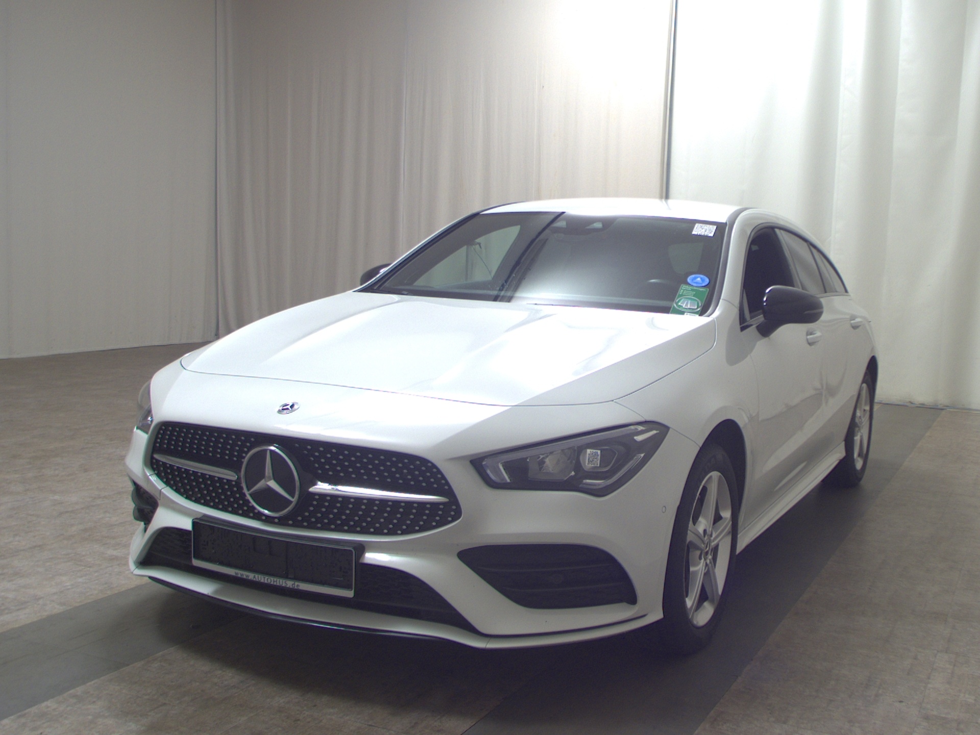 Mercedes-Benz CLA 250 Shooting Brake e AMG-Line Navi LED Night 2