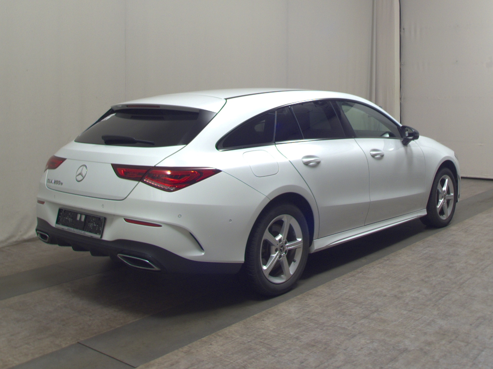 Mercedes-Benz CLA 250 Shooting Brake e AMG-Line Navi LED Night 4