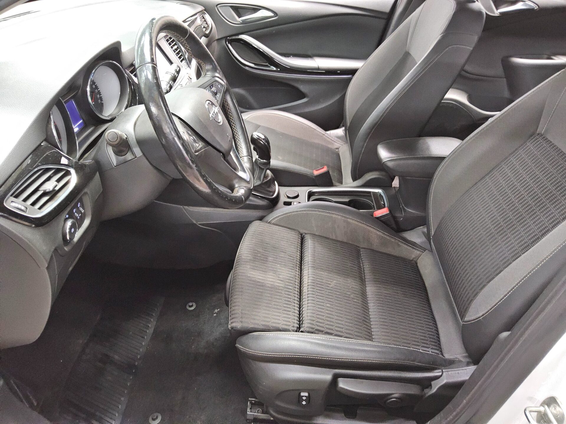 Opel Astra ST 1.5 D Elegance Navi LED Shz AHK RFK 8